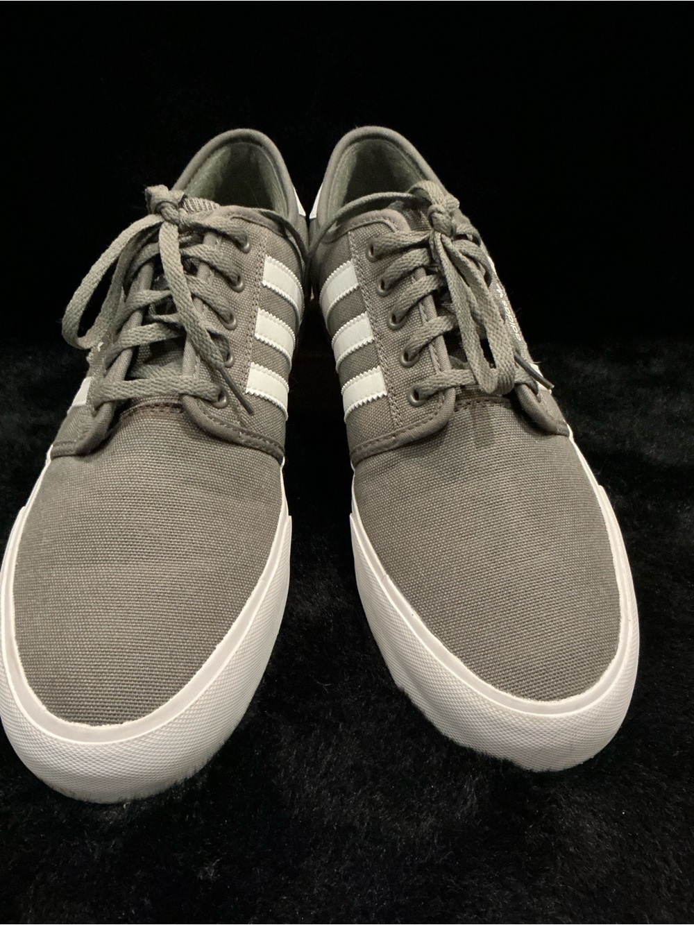 adidas Seeley Men's Gray Canvas Sneakers with White Stripes Men’s 11